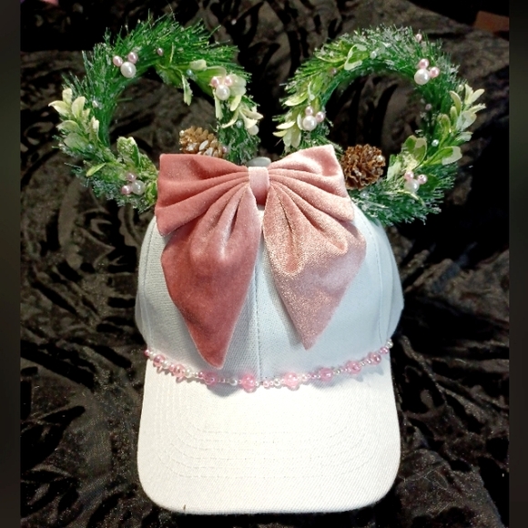 *Christmas Wreath Mickey Ears Hat* - Picture 2 of 4